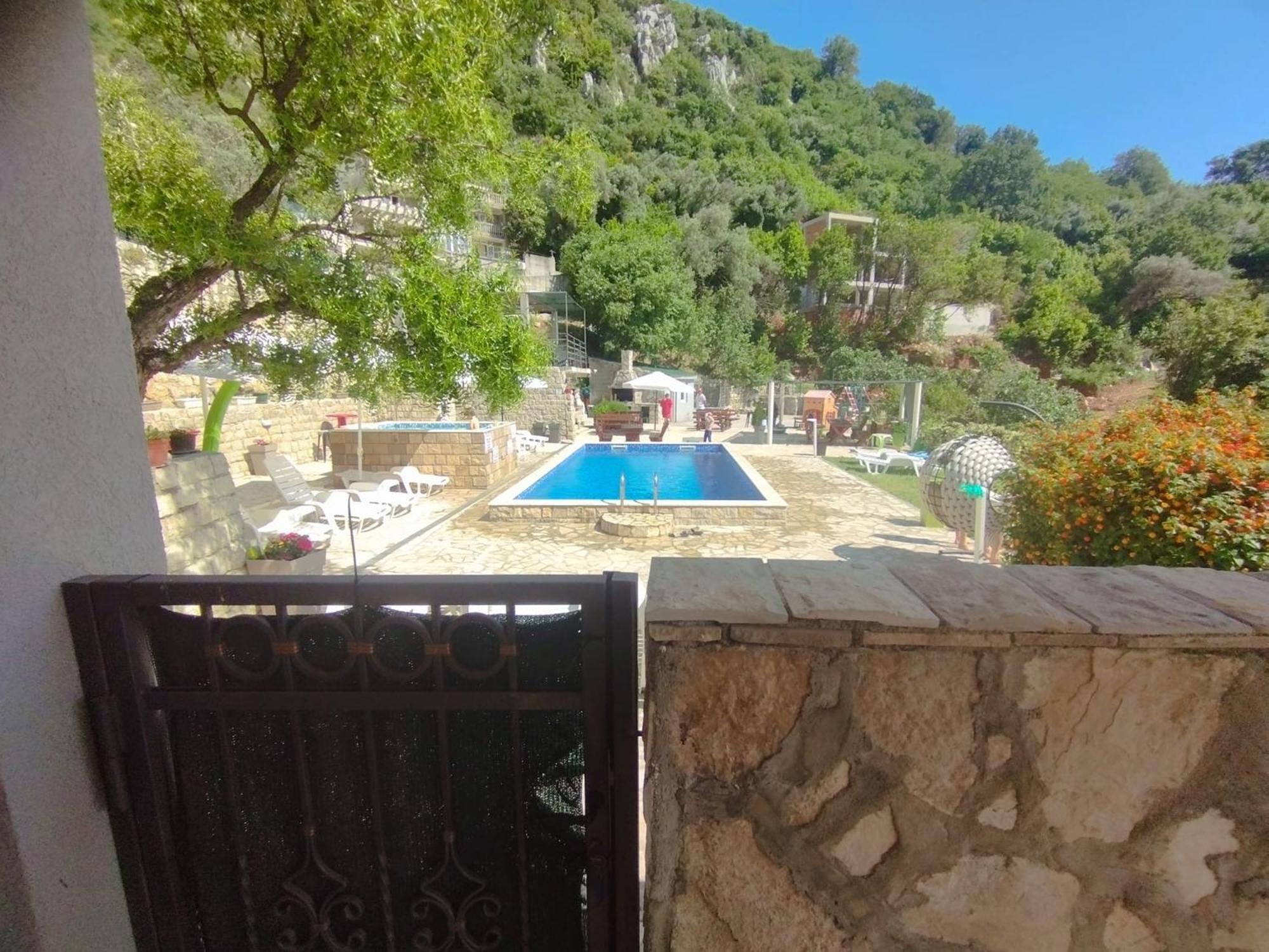 Apartments Djedovic 2 Petrovac Exterior foto
